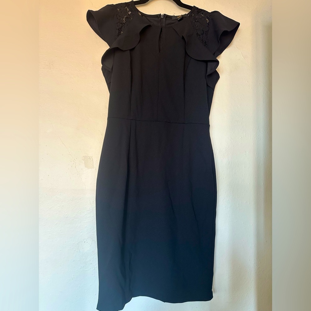 Elegant Black Women's Top with Lace Details